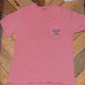 Vineyard vines t shirt with Jeep on the back